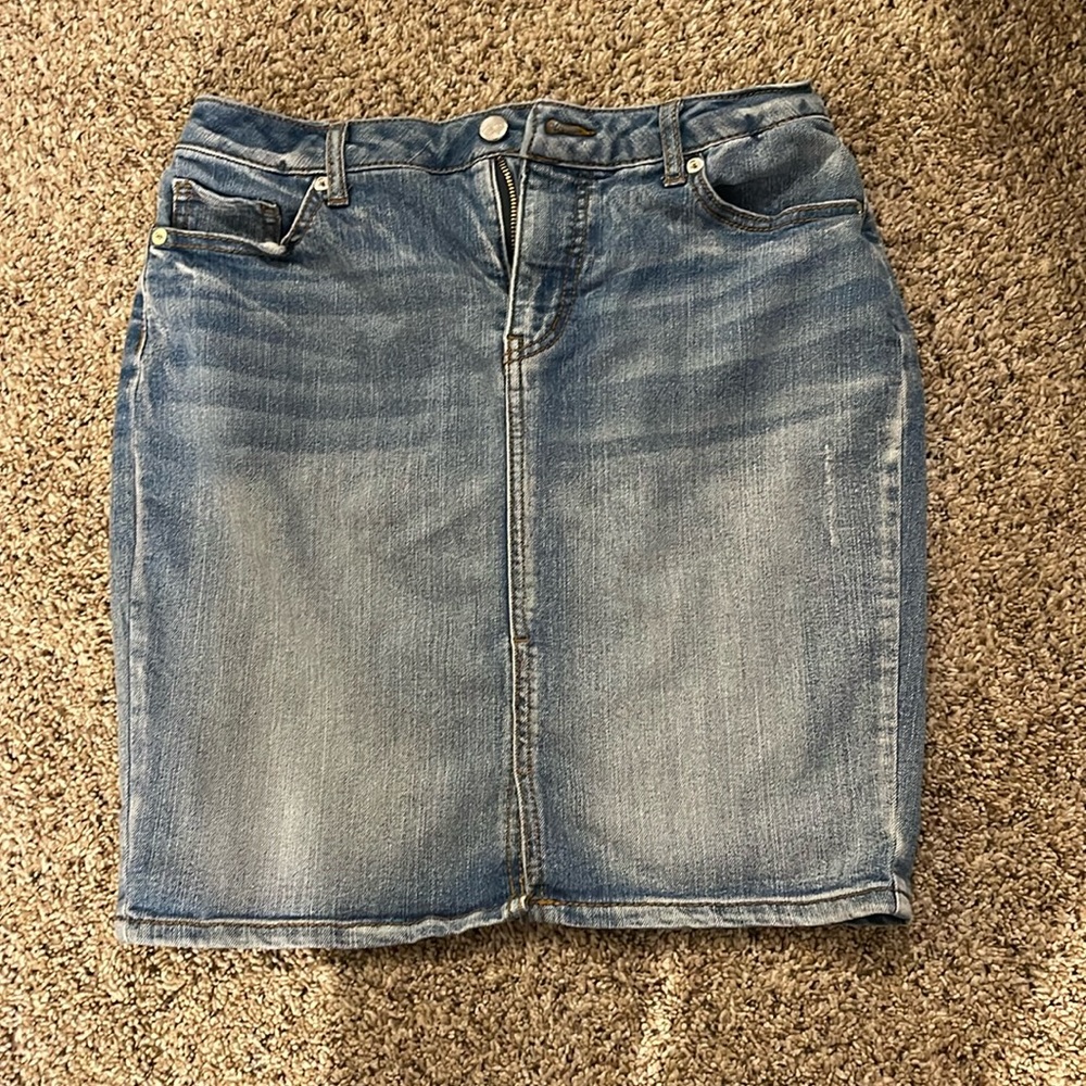Size 4 denim skirt